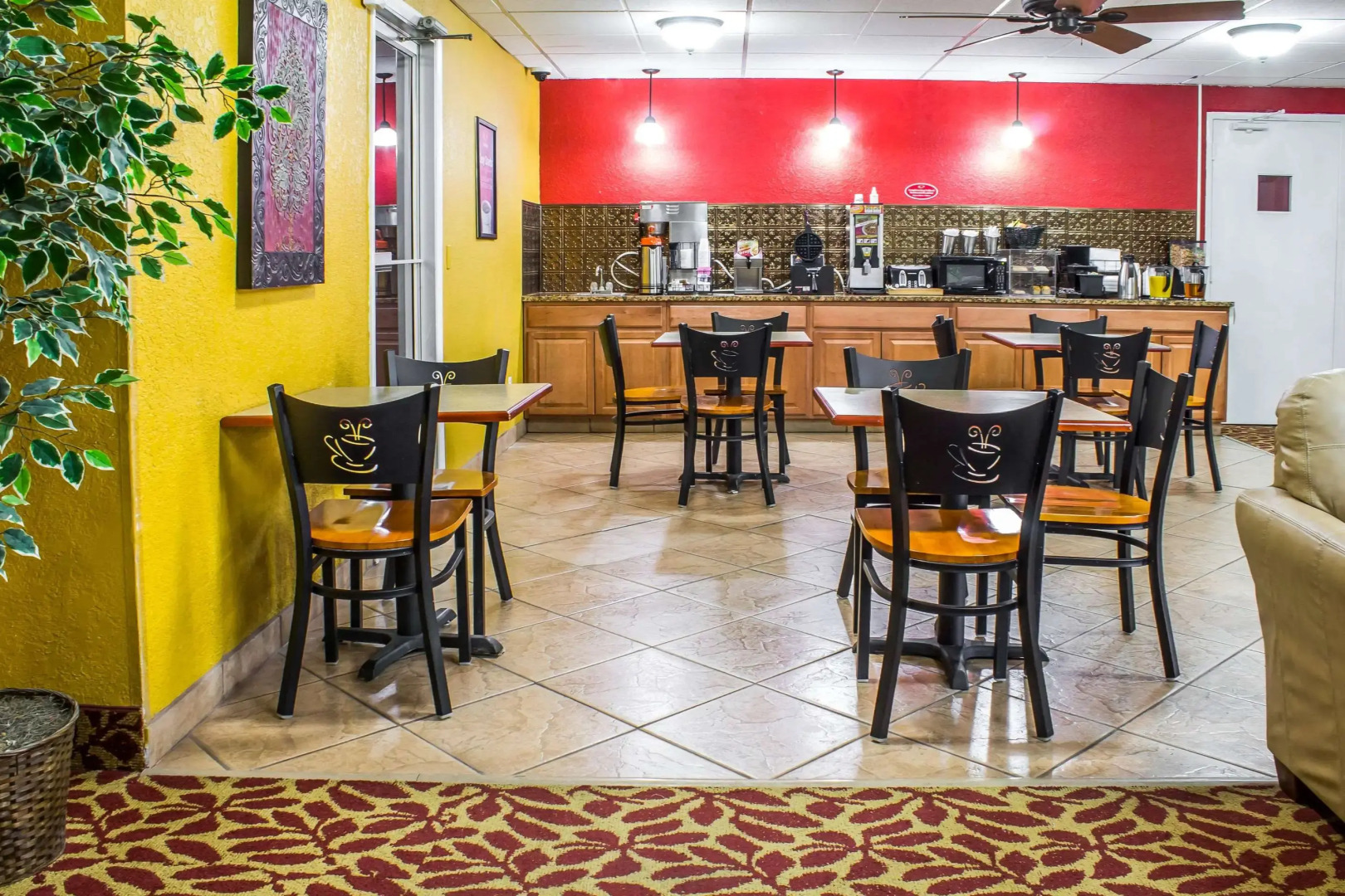 Econo Lodge Inn & Suites Walnut