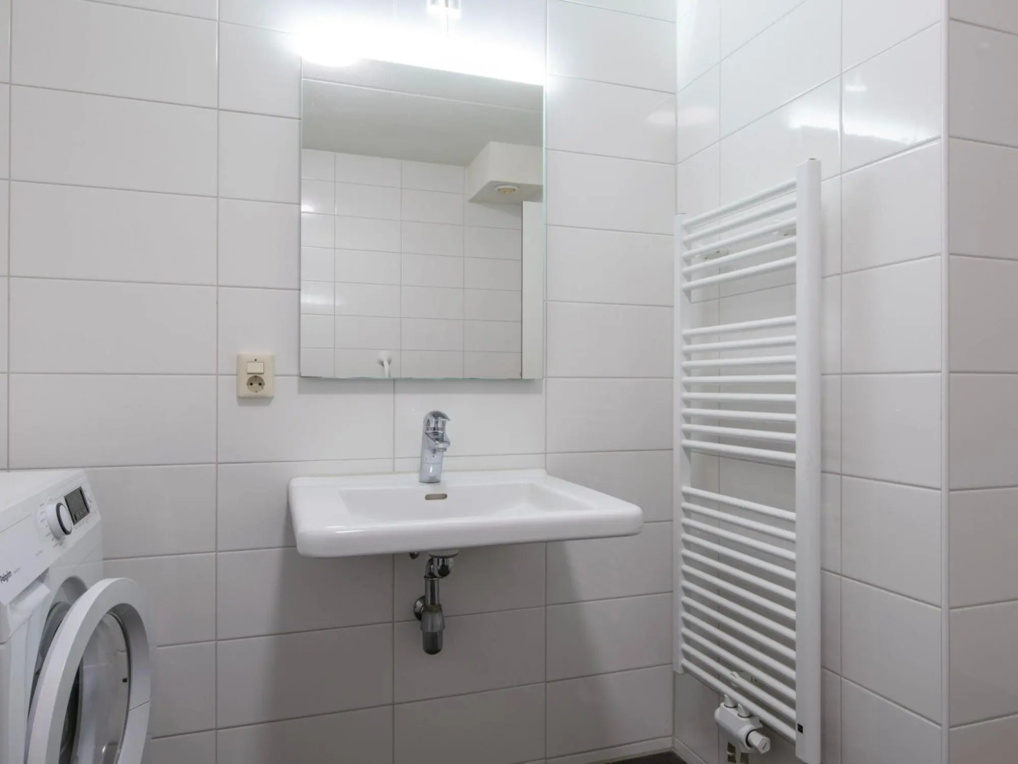 Beachside Bungalow Near Beach