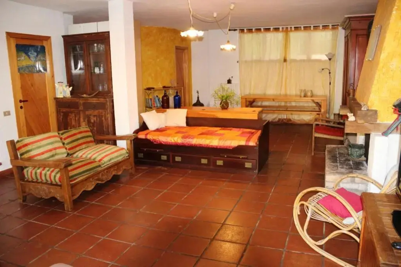 House with 3 bedrooms in Monteciccardo with private pool furnished terrace and WiFi 13 km from the beach