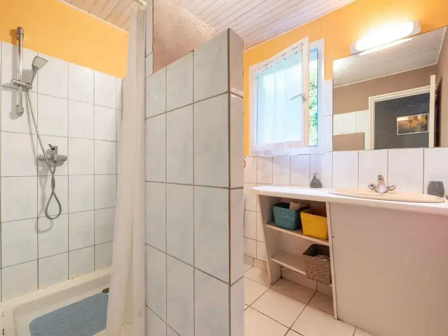 Tranquil Villa in Les Salelles
