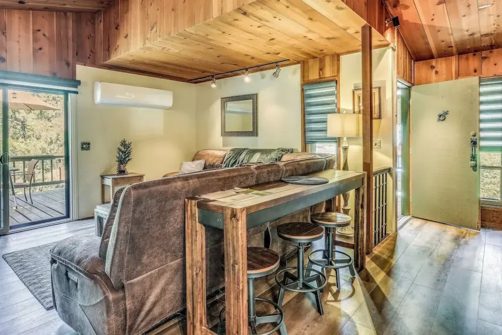 3 Mi to Shaver Lake: Cozy 'bears Hideaway' Cabin!