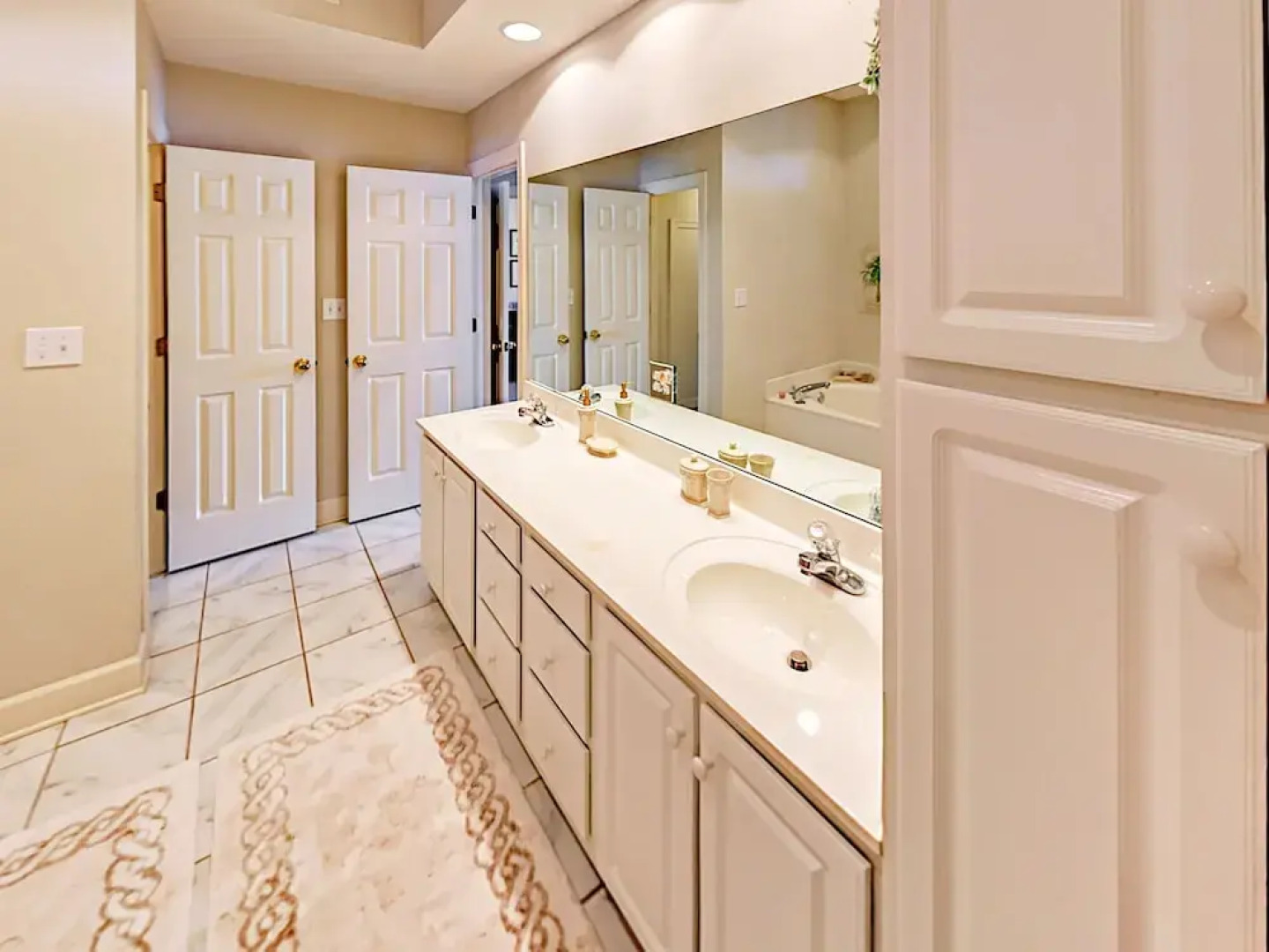 188 Inlet Point Drive Condo Unit 22E 3 Bedrooms 3 Bathrooms Condo