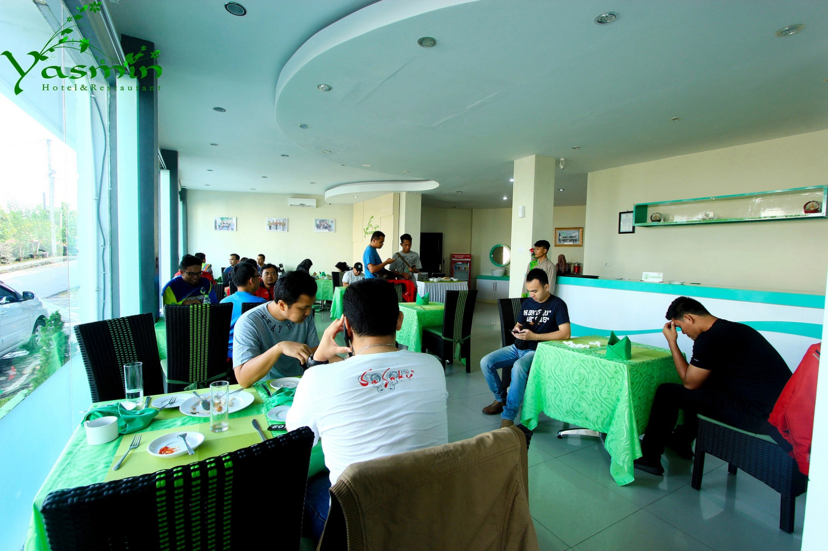 Yasmin Hotel & Restaurant