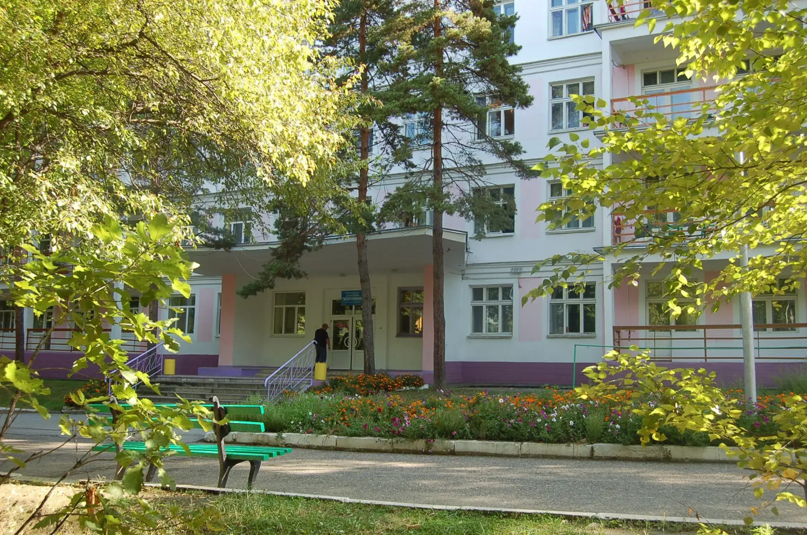 Изумрудный (Горные ключи)