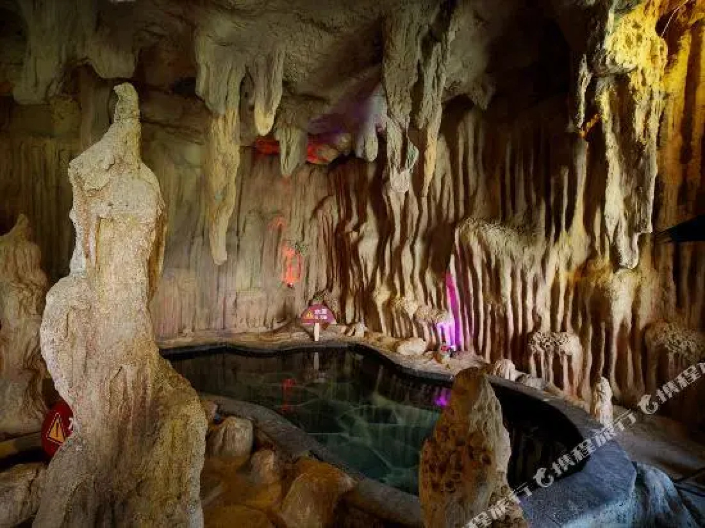 Wutong Hot Spring Hotel