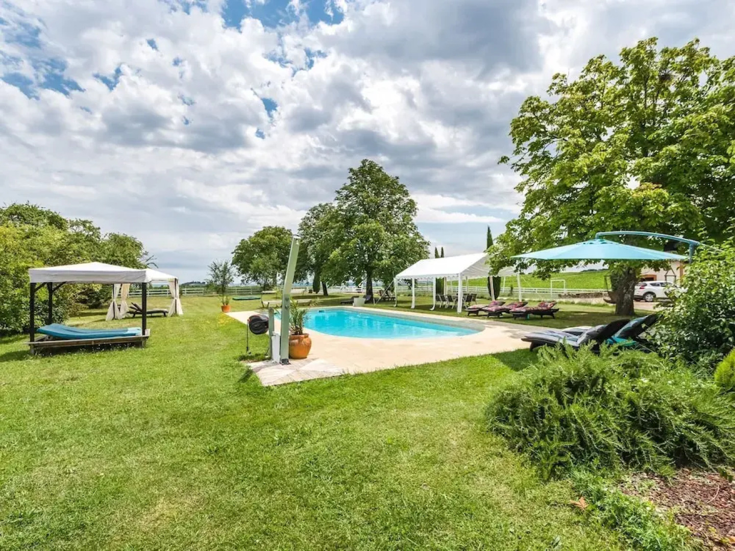 Modern Mansion With Swimming Pool, Terrace, Garden Furniture