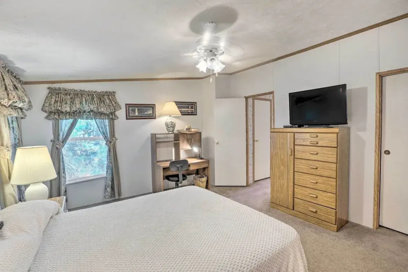 Bright Steinhatchee Home: Proximity to Ocean!