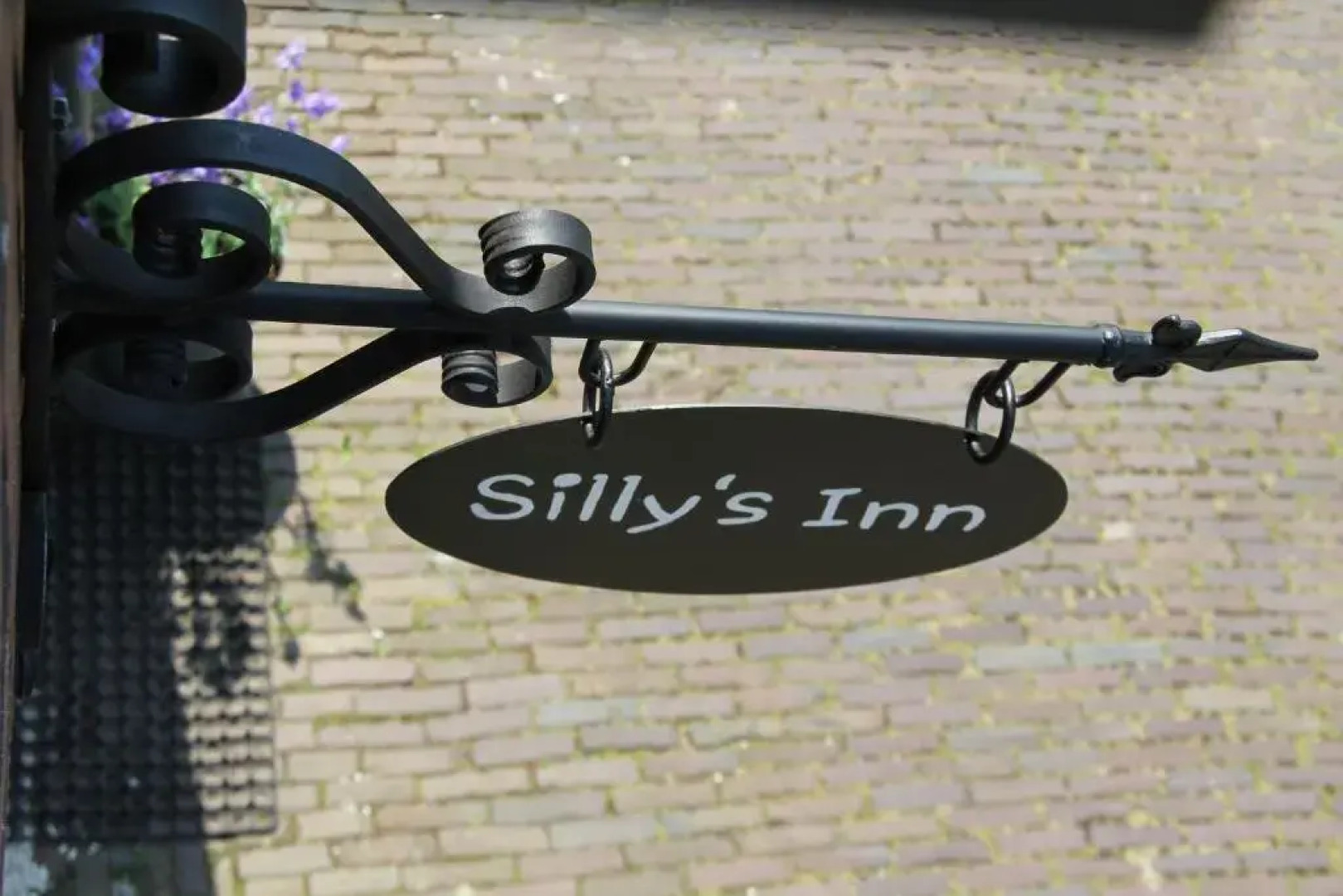 Silly's Inn
