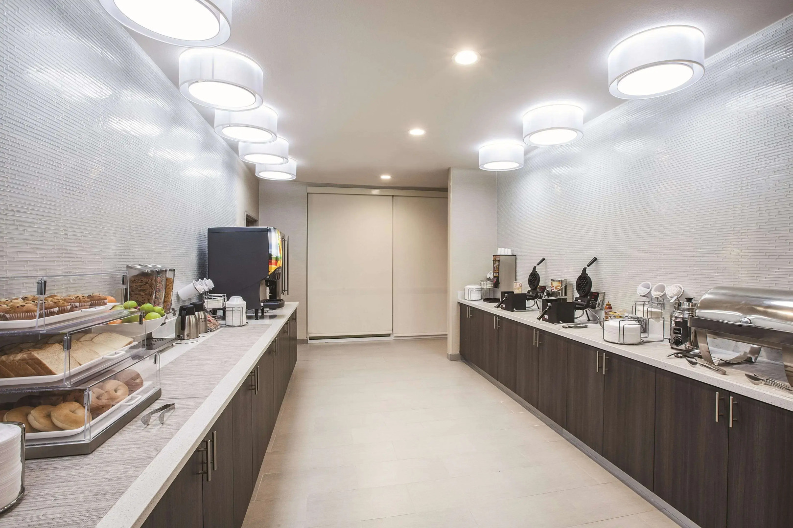 La Quinta Inn & Suites by Wyndham Dallas Northeast-Arboretum