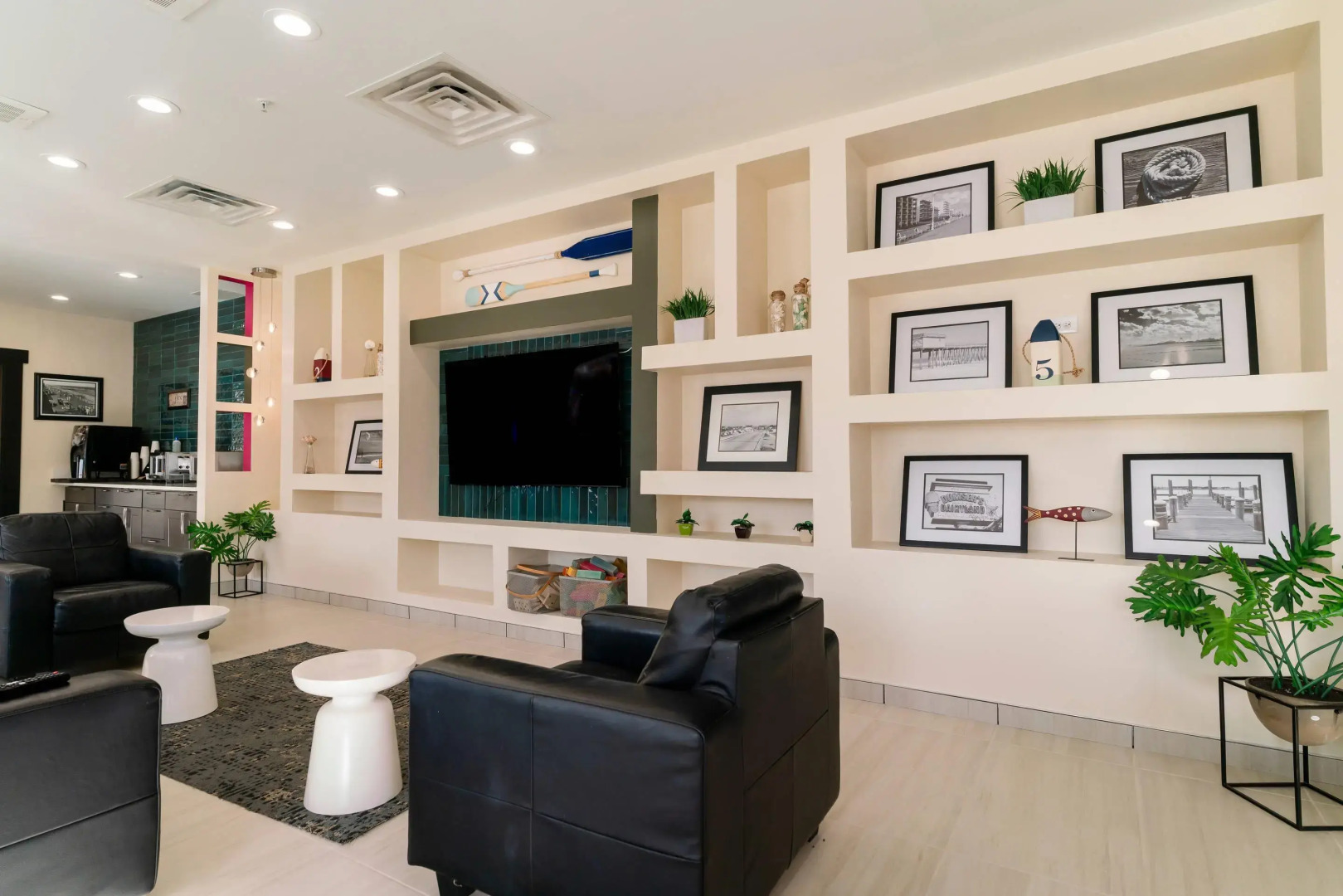 Gateway Hotel & Suites, an Ascend Collection Hotel