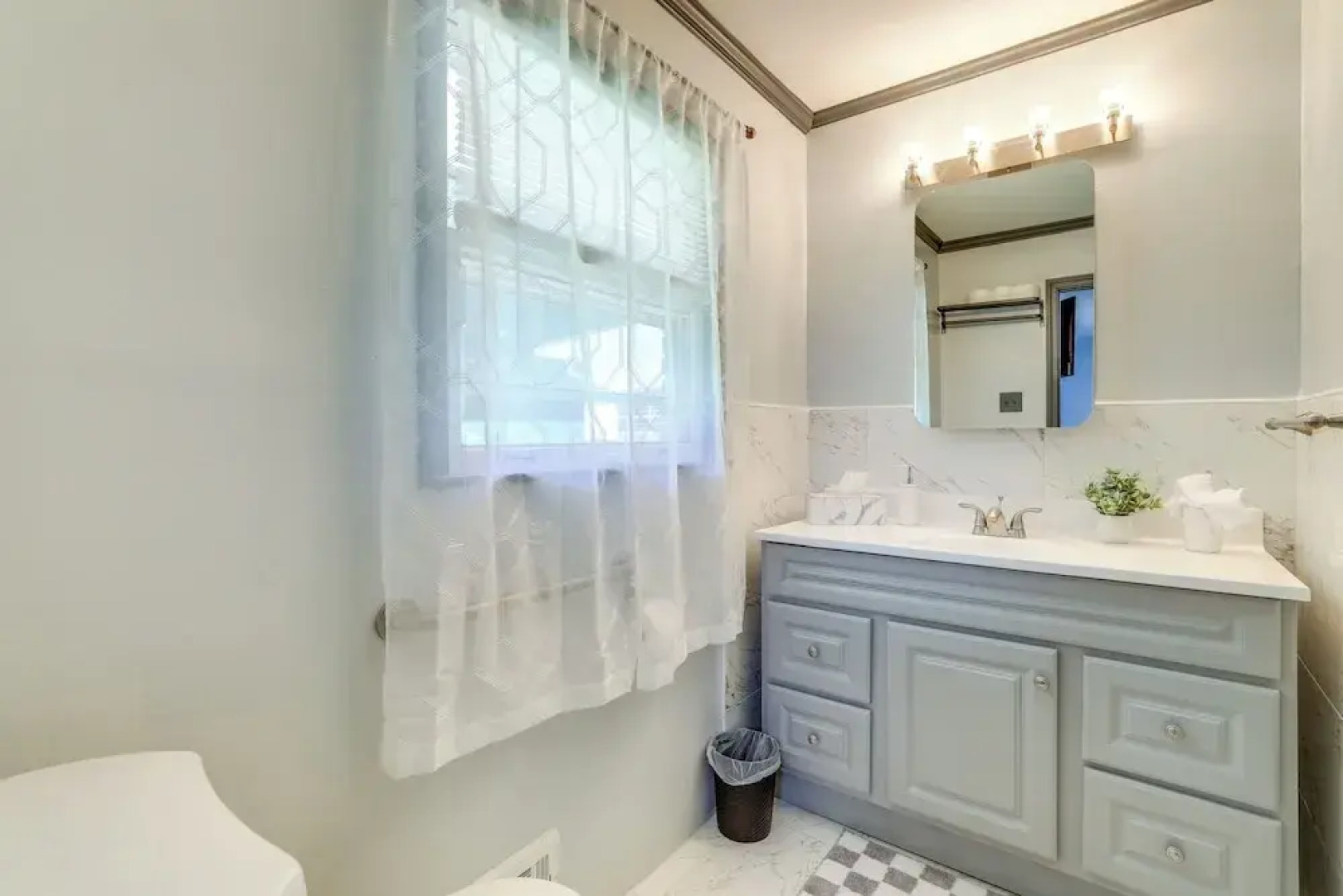 Decatur Apartment ~ 11 Mi to Downtown Atlanta!