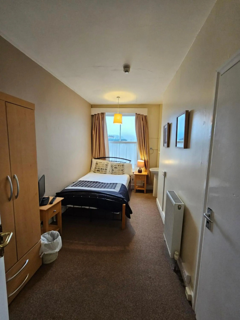 Rivelyn Hotel Bar & Restaurant