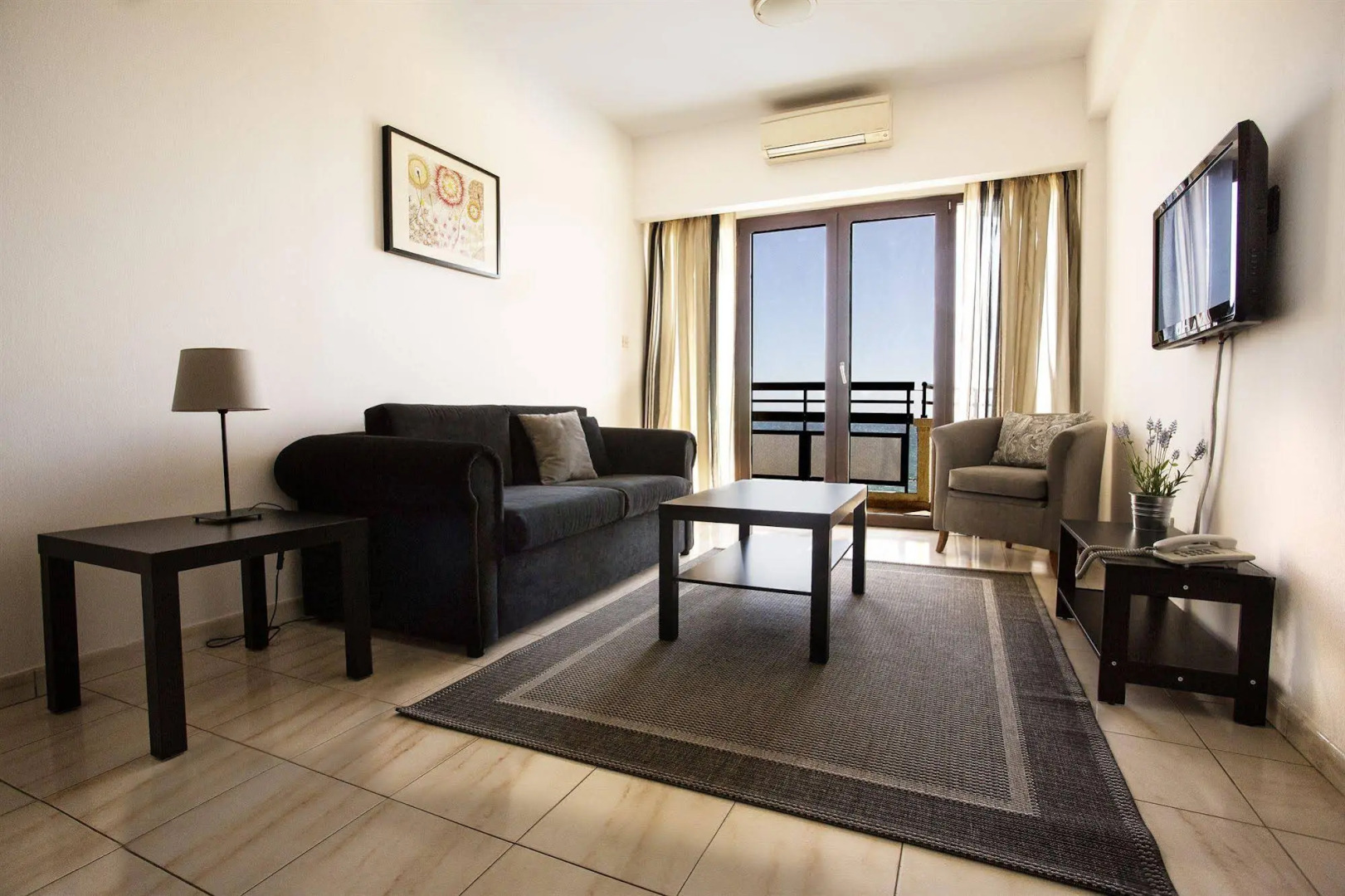 Pigeon Beach Hotel Apartments