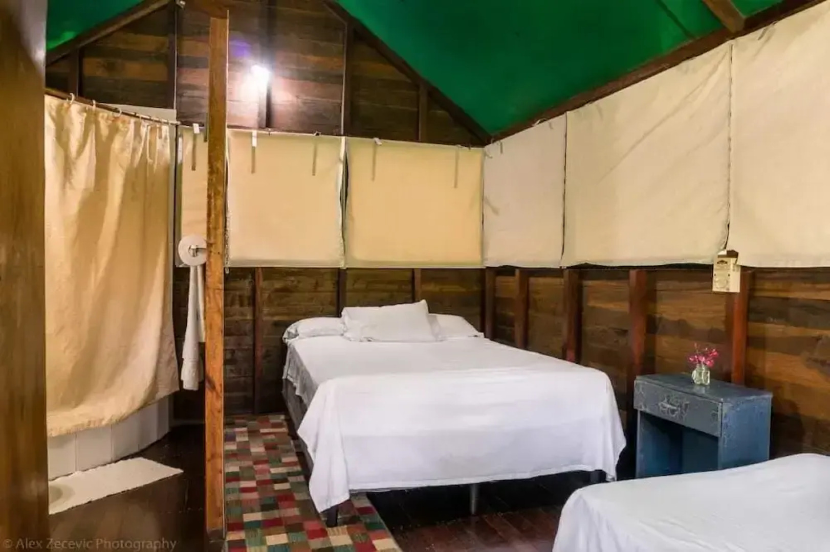 Chaltunha Hostel Flores Island