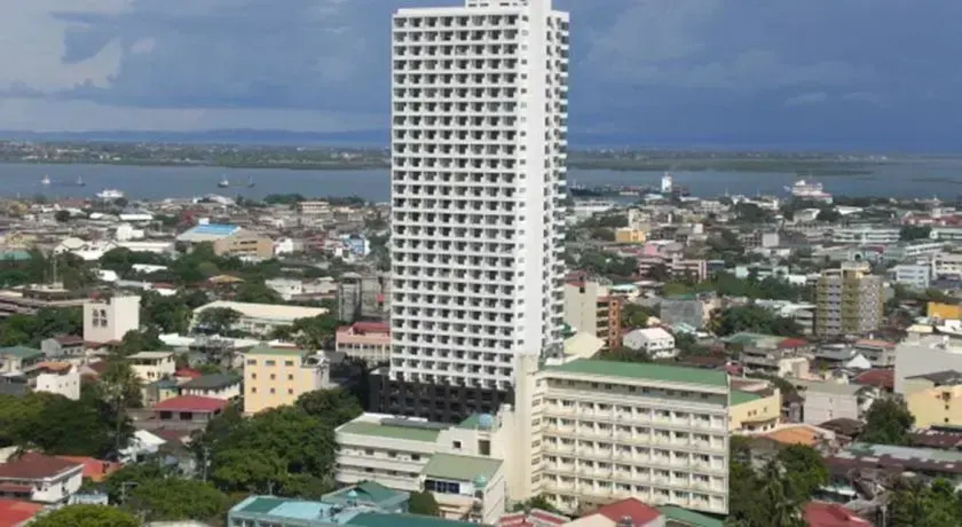 Ultima Residences Ramos Tower - Unit 2709