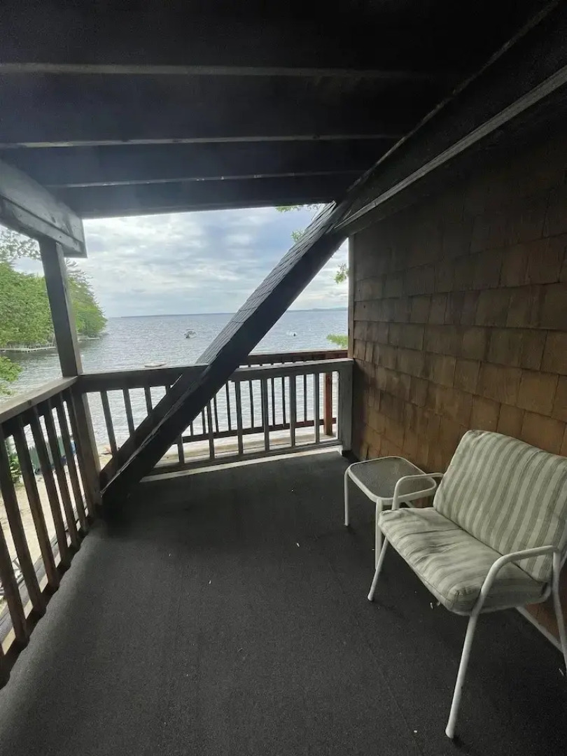 Little Sandy-limit 8 3 Bedroom Cottage by RedAwning