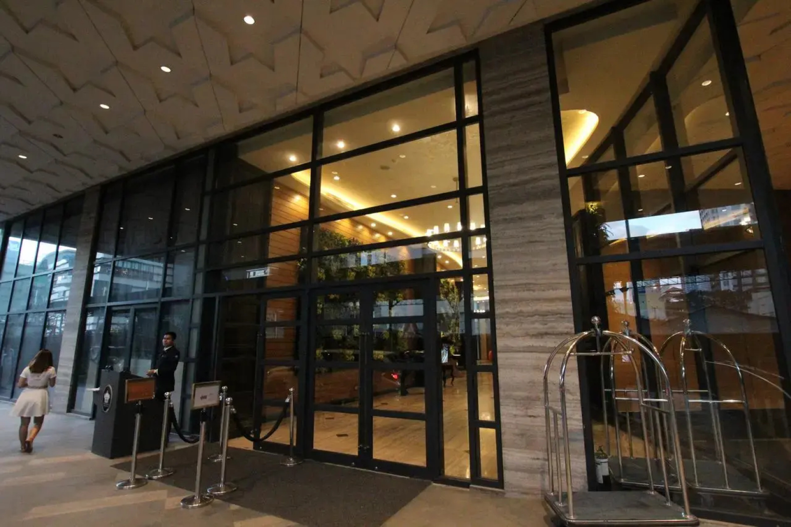 SIGLO SUITES @ The Knightsbridge Residences