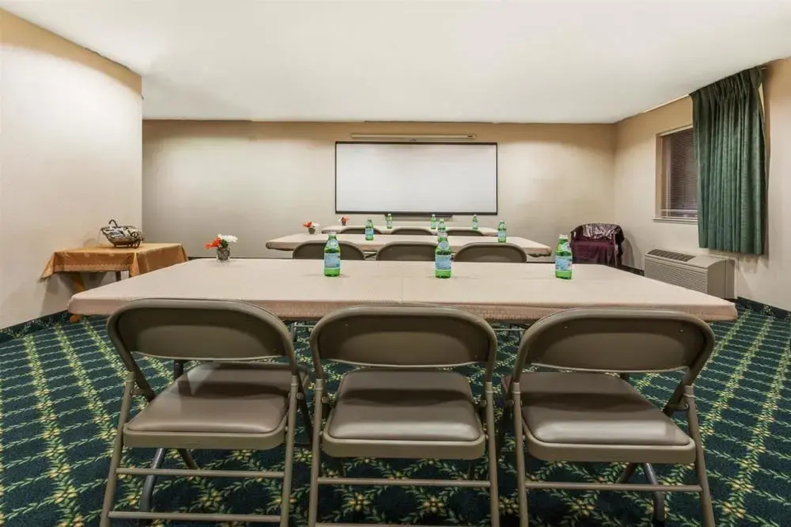 Super 8 Dixon/UC Davis