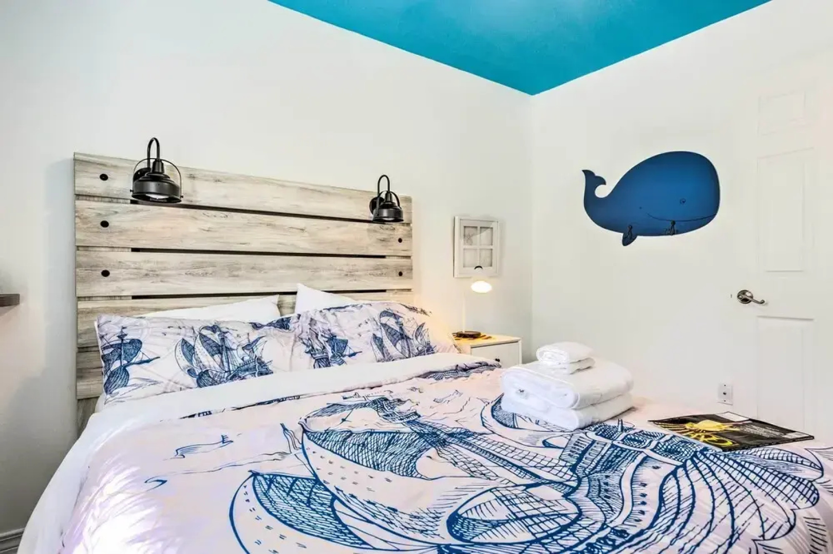 Secluded 'La Mer Cottage' < 1 Mi to Beach!