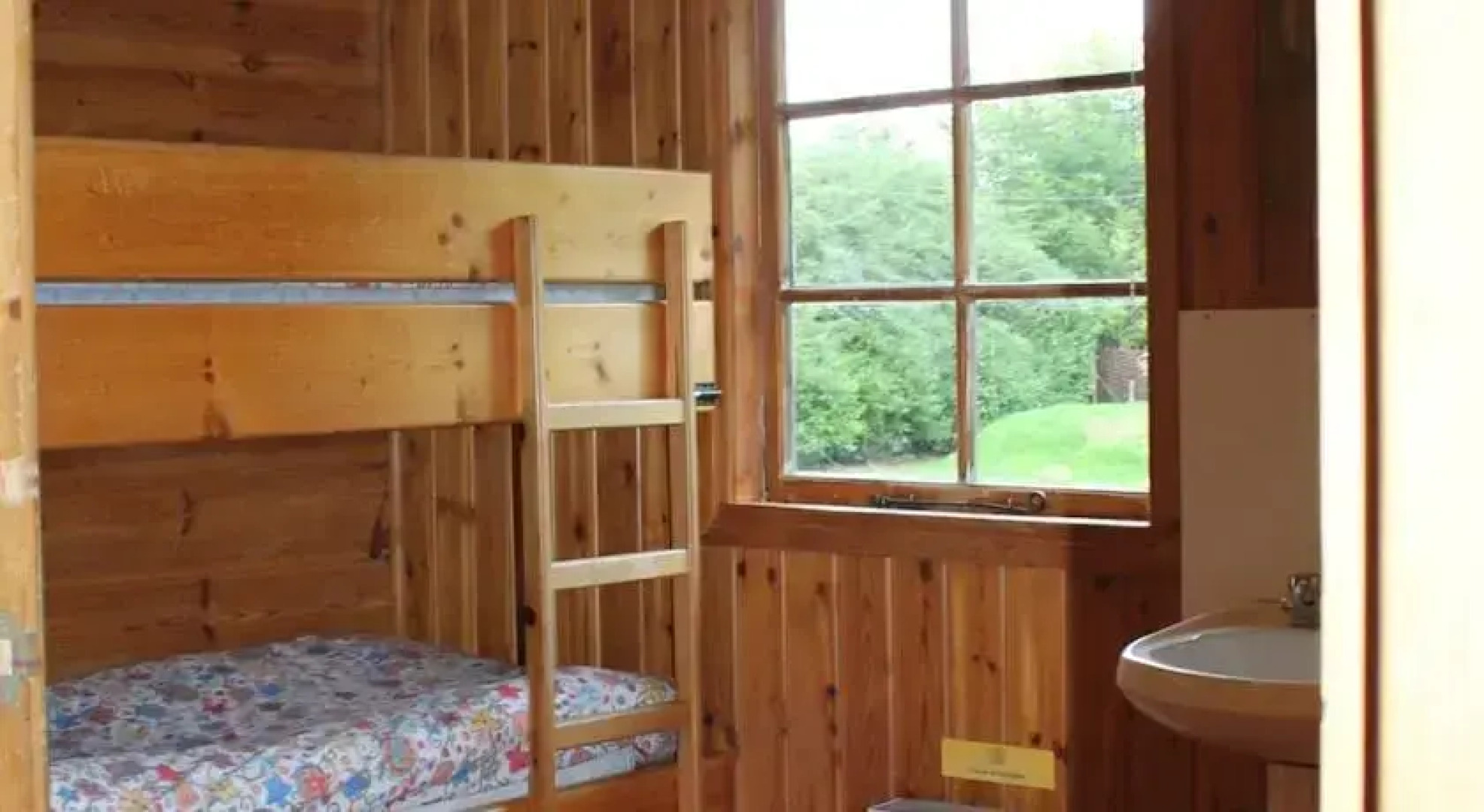 Woodland Lodge-Art Activ