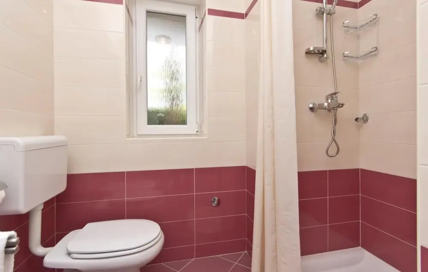 Awesome Home in Hrboki With Wifi and 3 Bedrooms