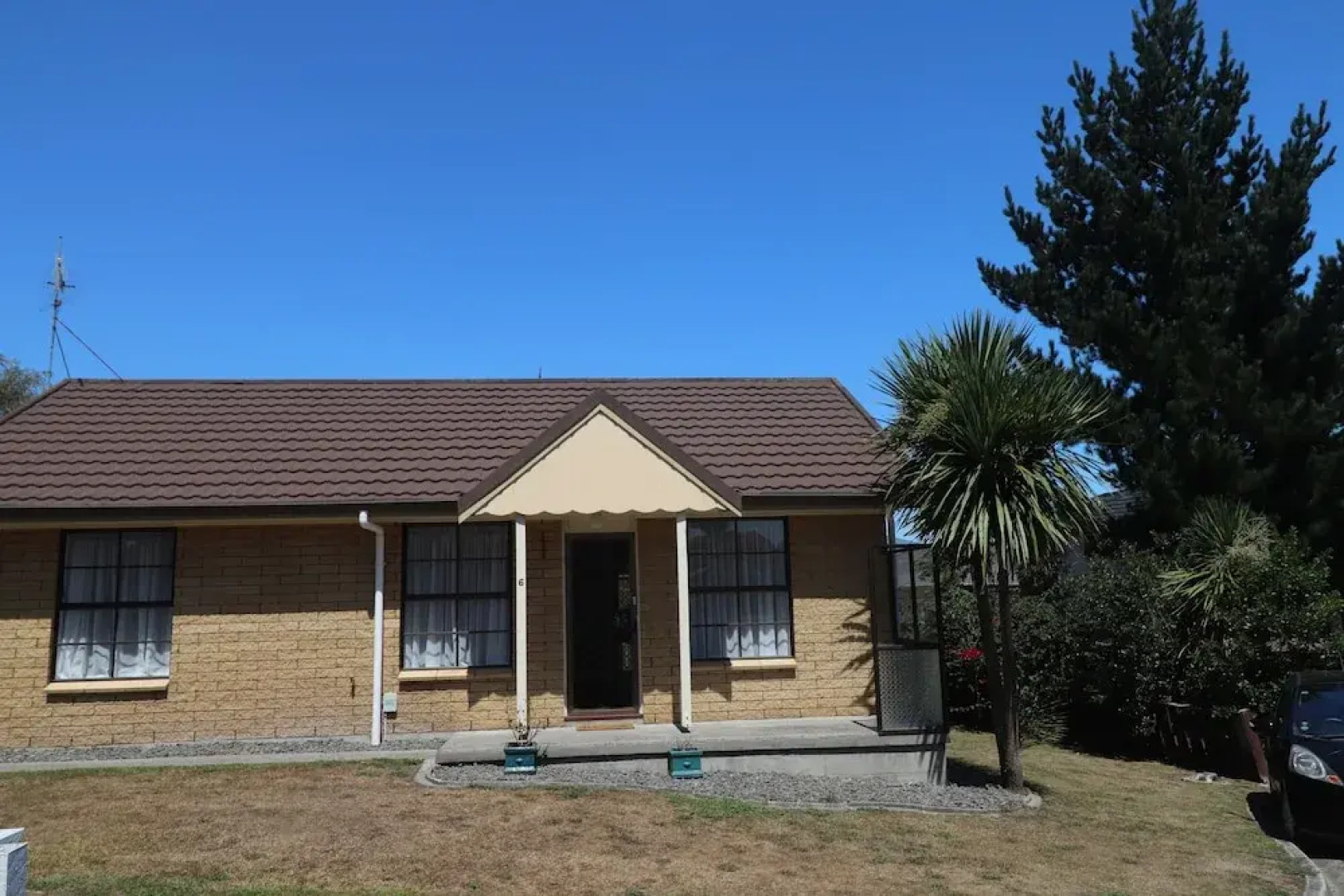 Sunny Unit on Grey Street