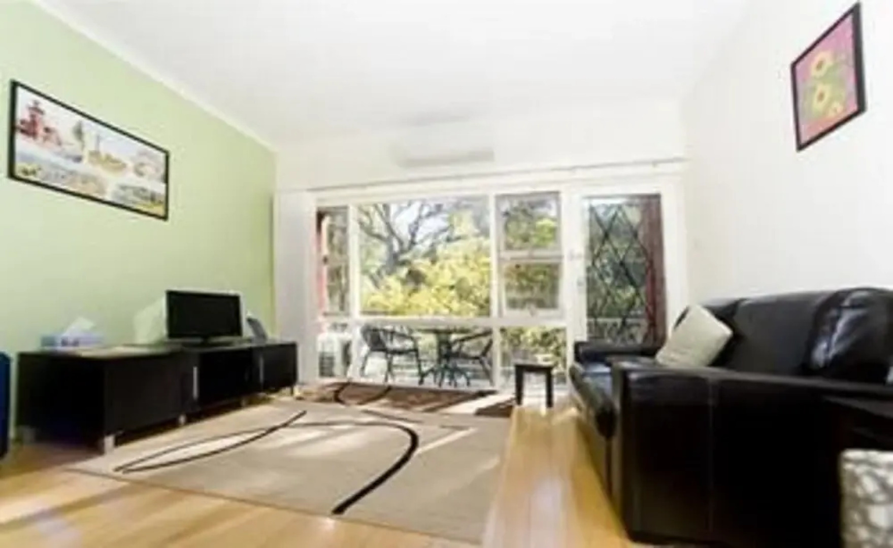 Earle Street Apartment