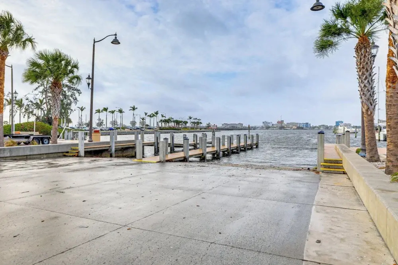 Manatee River Views: Palmetto Paradise w/ Fire Pit