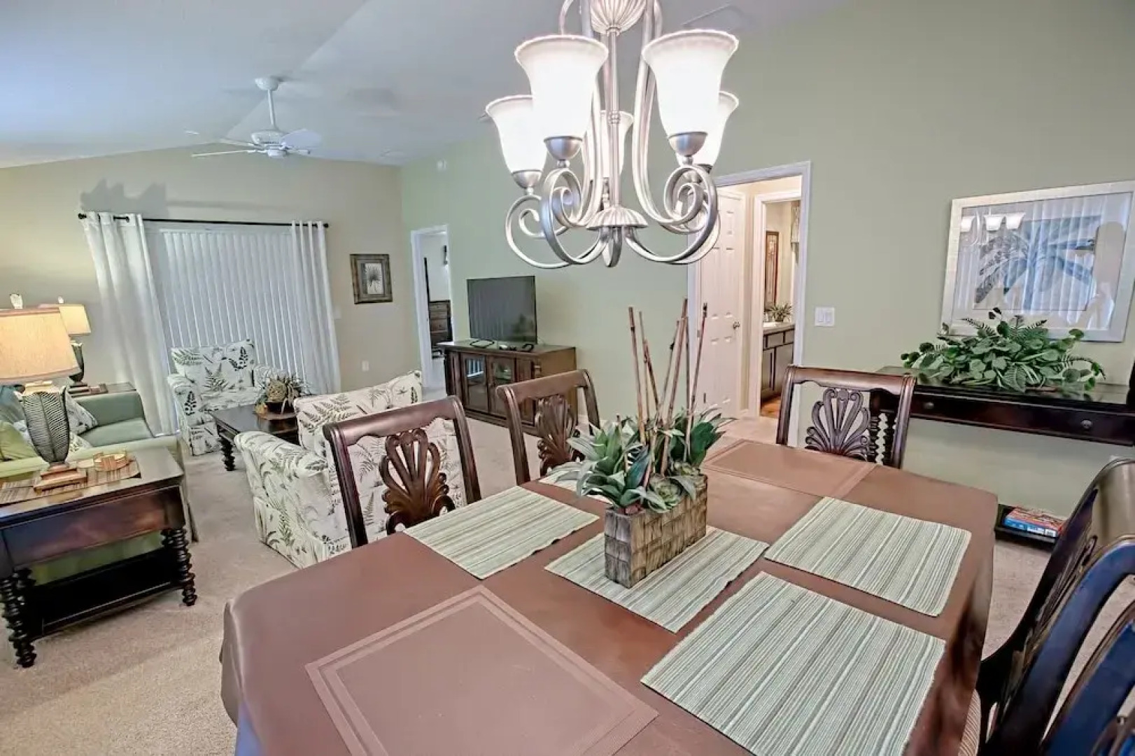 Ida Court Home 3 Bedroom by The VIR Group