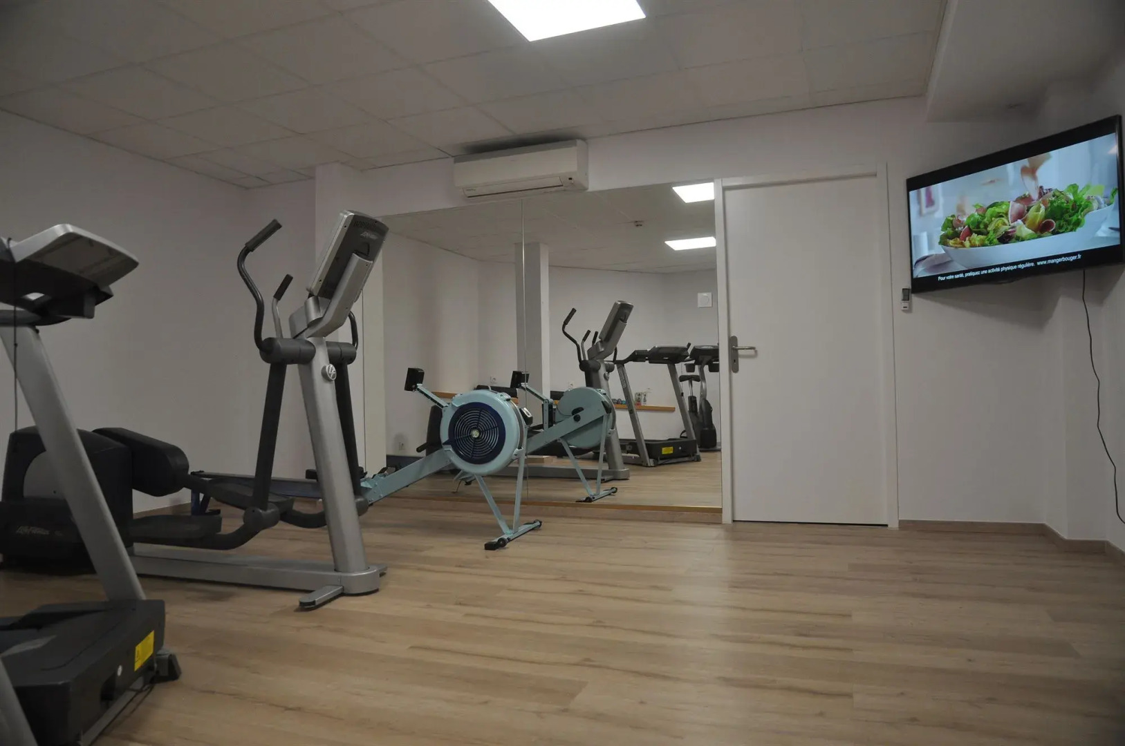 Les Elmes - Hôtel, Spa & Plage Privée