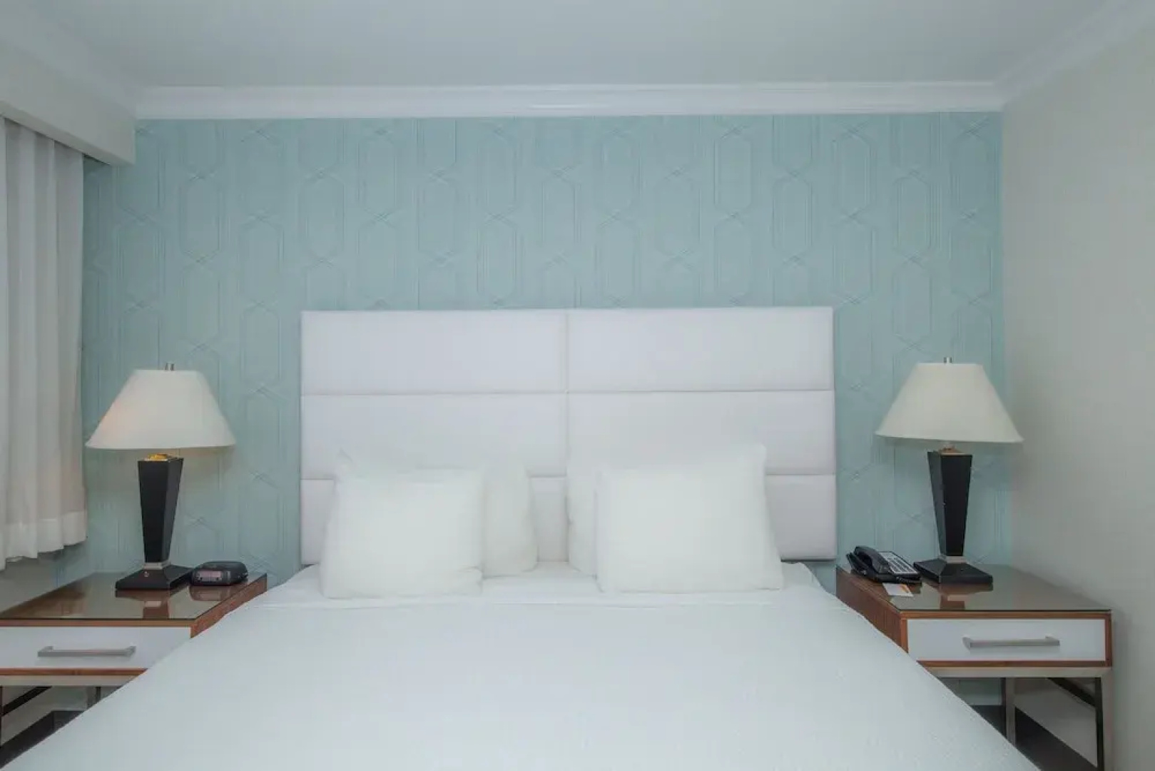 Pasadena Rose & Crown Hotel