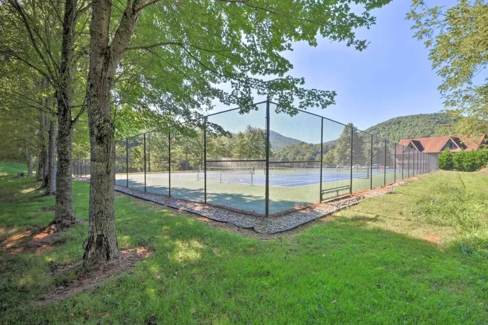 Picturesque Sky Haus Sanctuary w/ Mountain Views