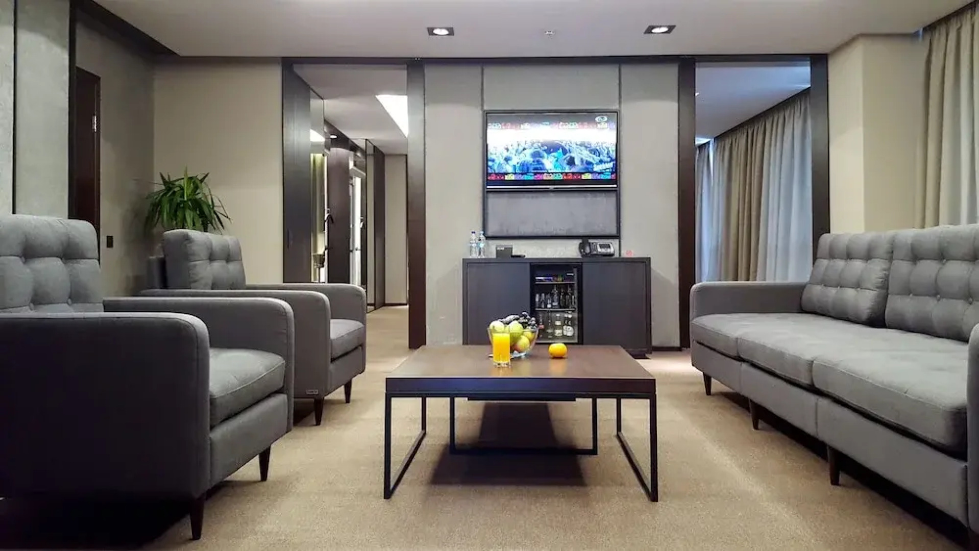 Гостинично-ресторанный комплекс с пляжем RiverSide