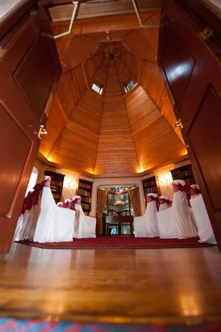 The Glen Yr Afon House Hotel