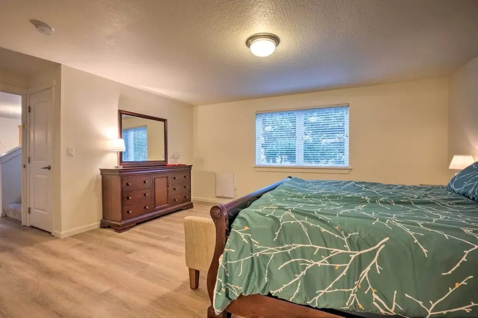 Spacious Bandon Getaway - 2 Blocks to Ocean!