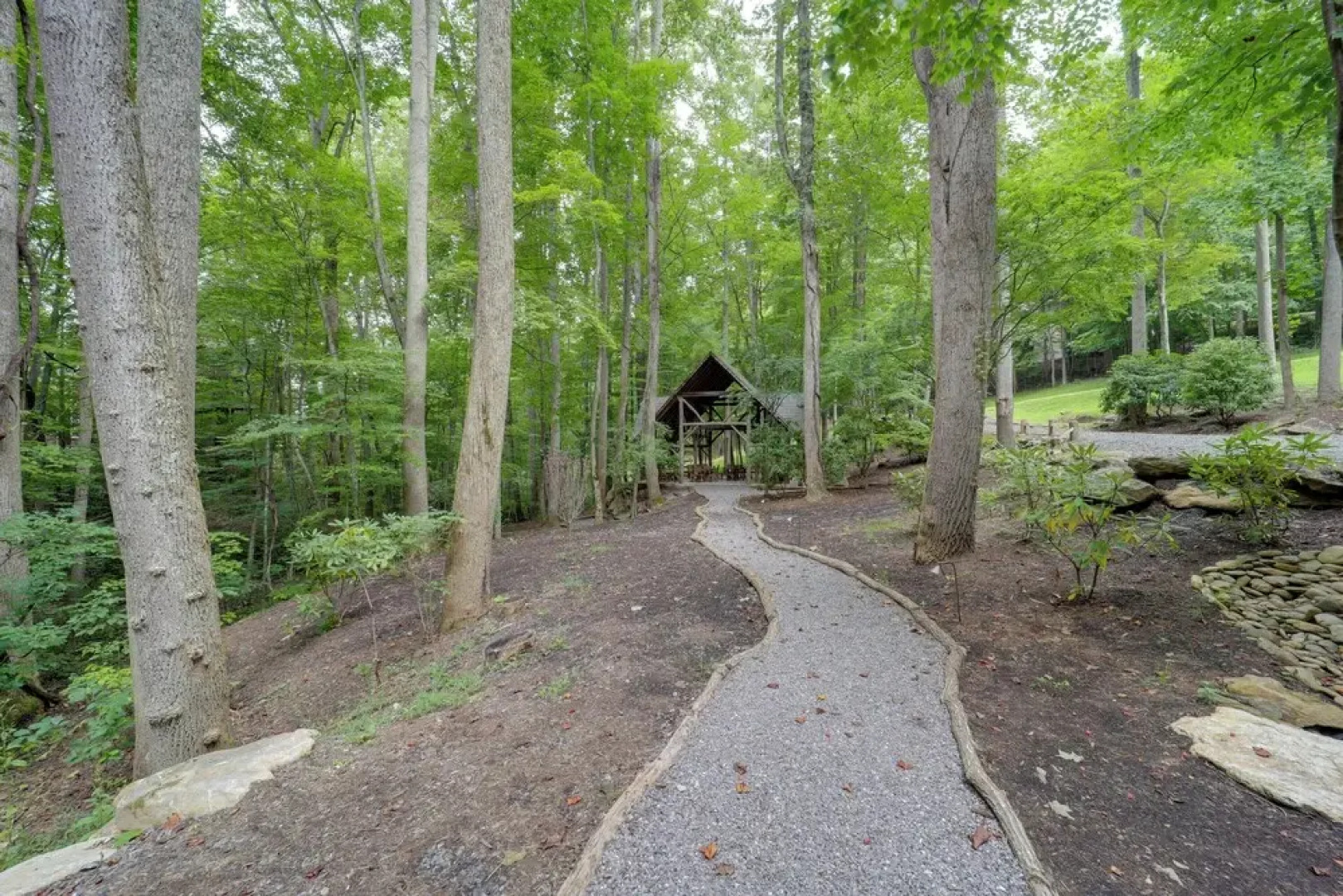 Hike On-site! Home 8 Mi to Wolf Ridge Ski Resort