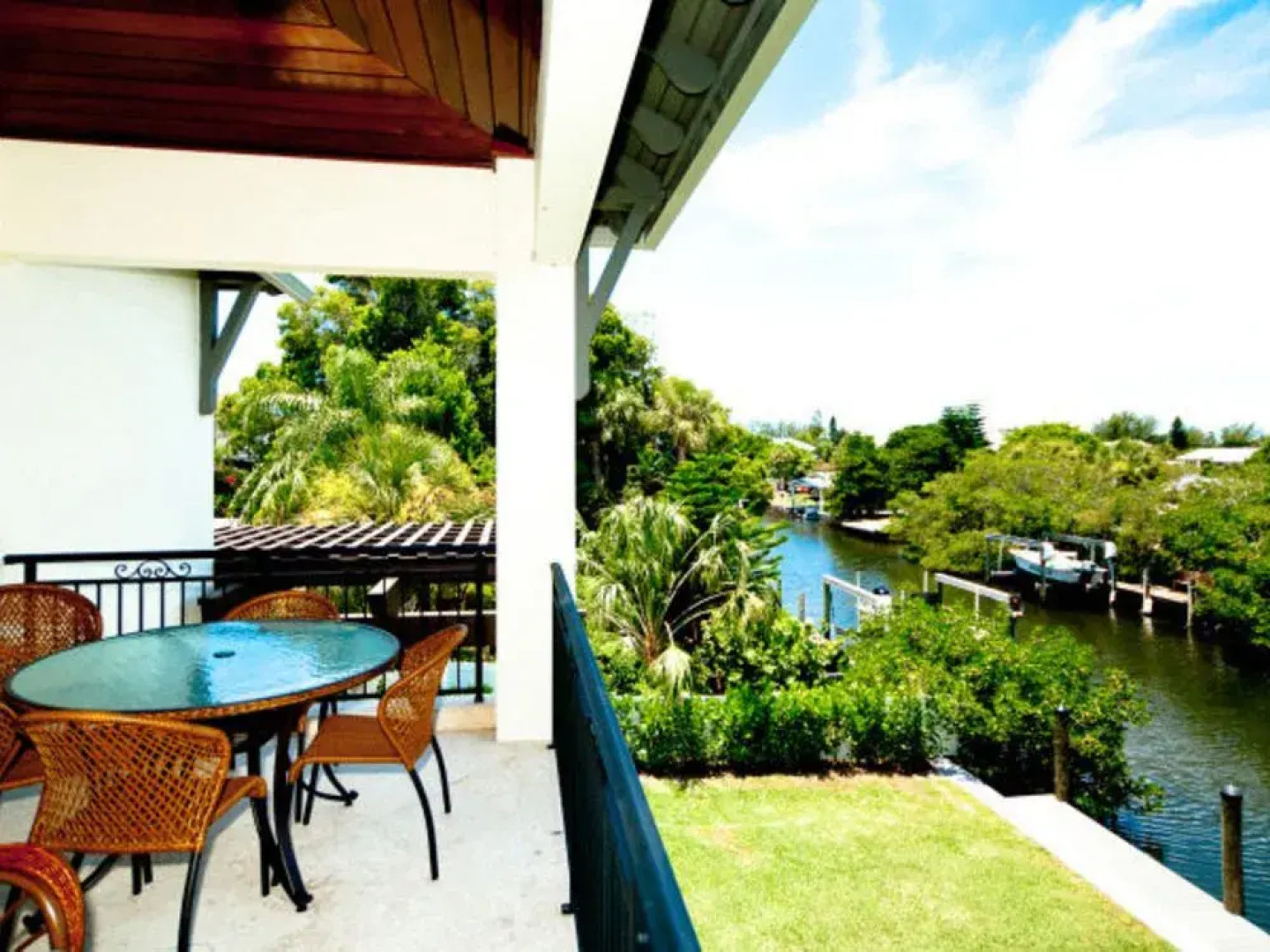 Casa Bonita 230 Oak Avenue