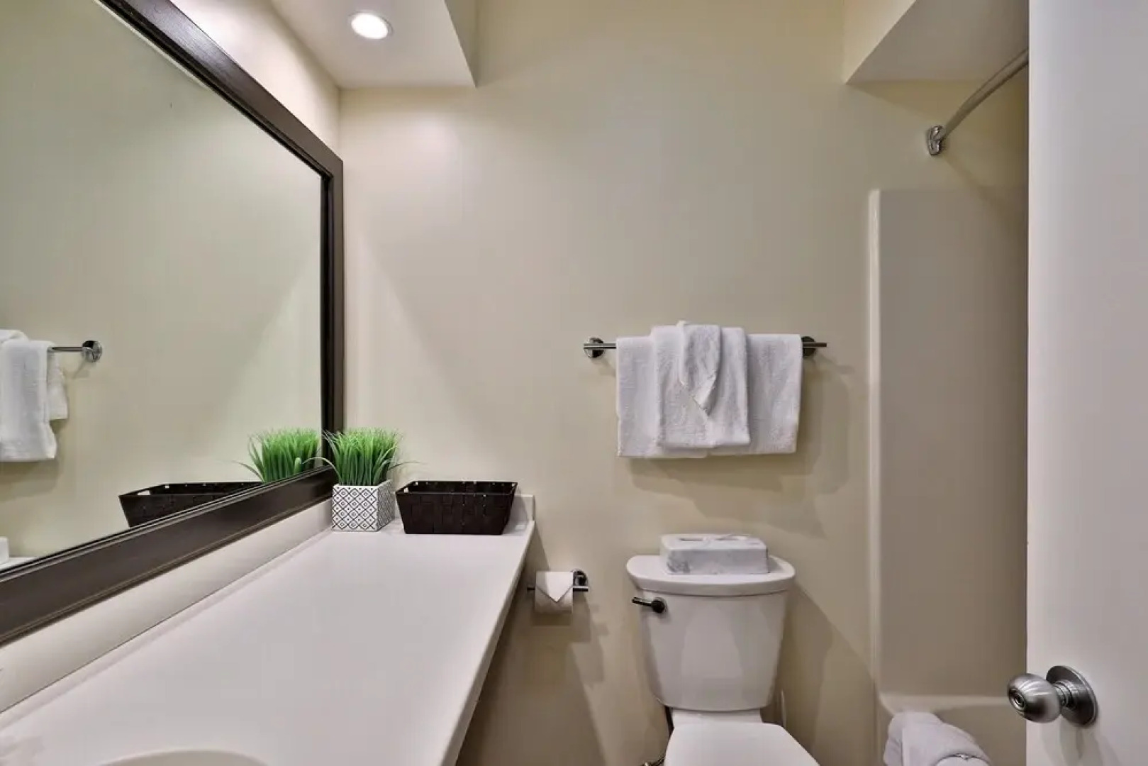 The Grande Suite at Killington: Sleeps 10 Guests, Close to Mountain!