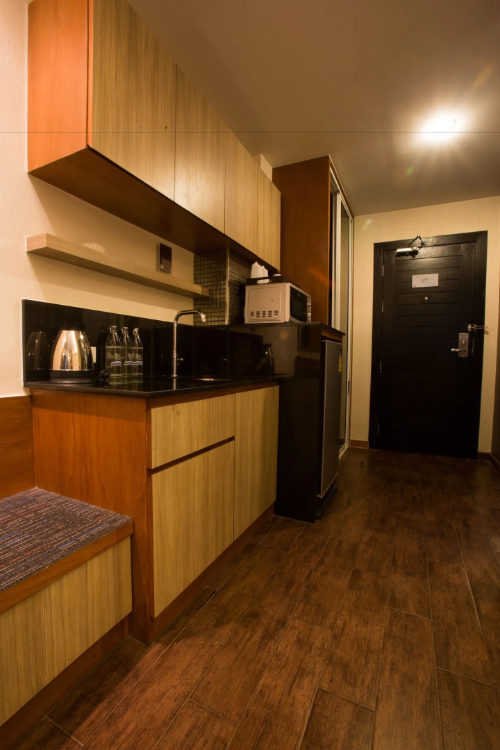 Inn residence serviced suites