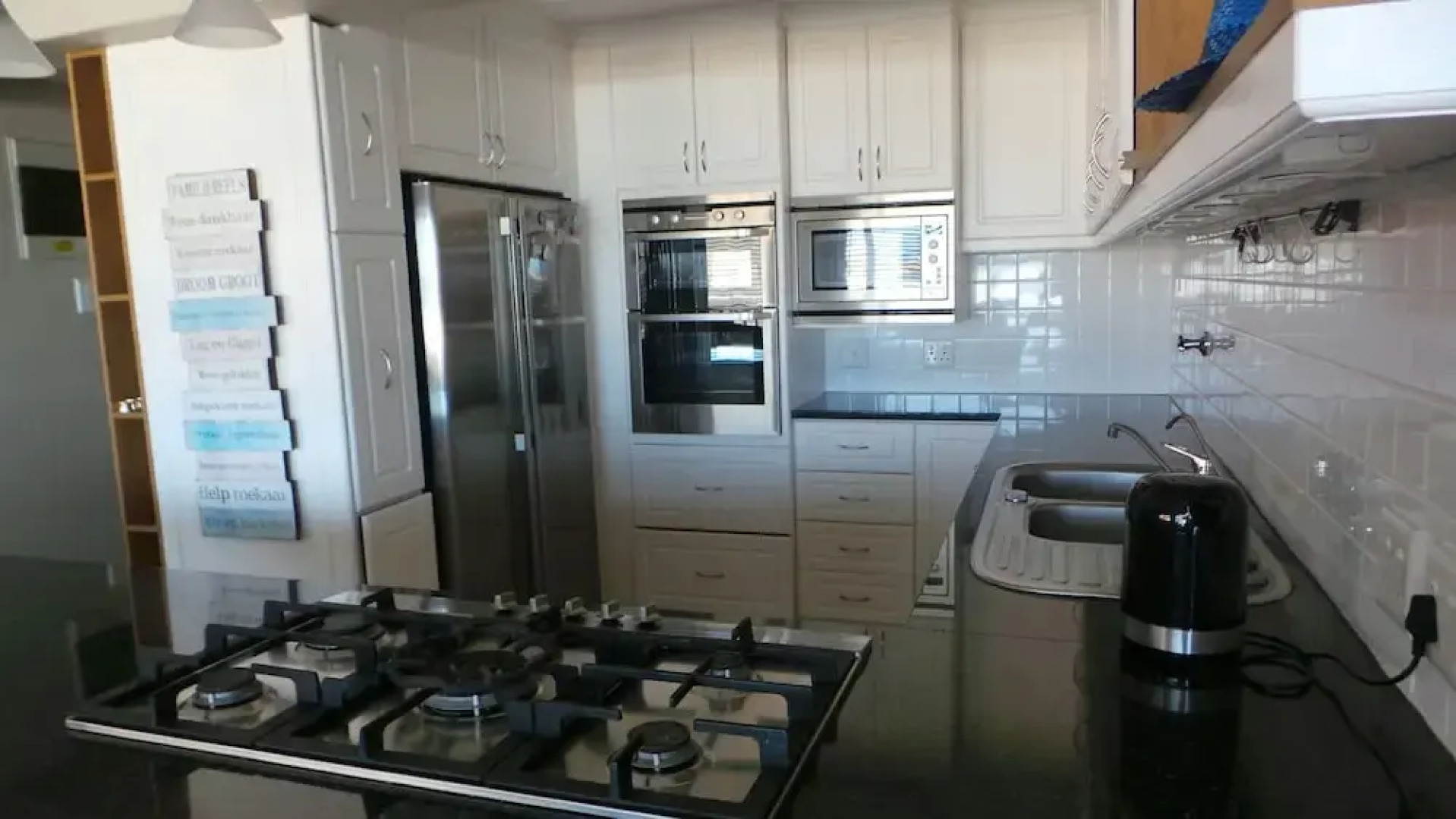 Dutton's Cove Guesthouse