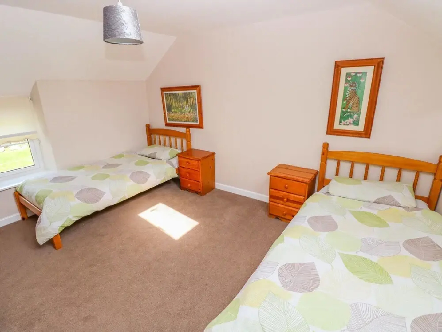 Vineyard Vale 8