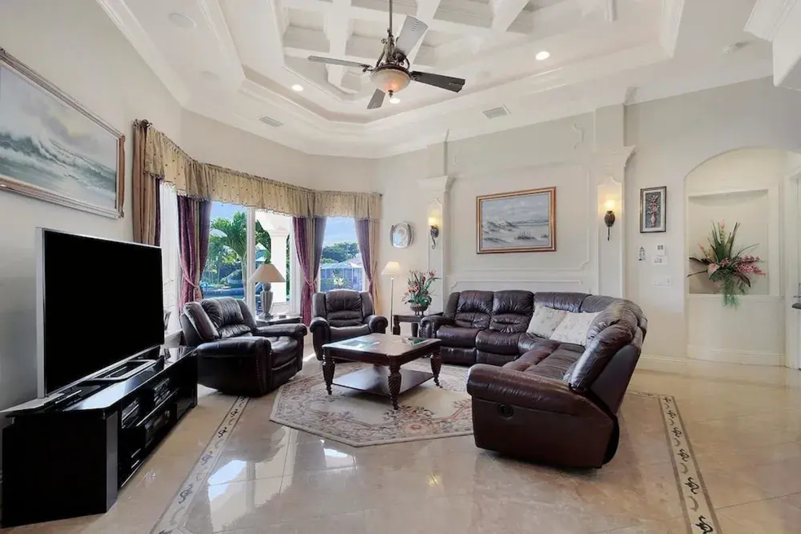 SPIN509 4 Bedroom Holiday Home by Marco Naples Vacation Homes