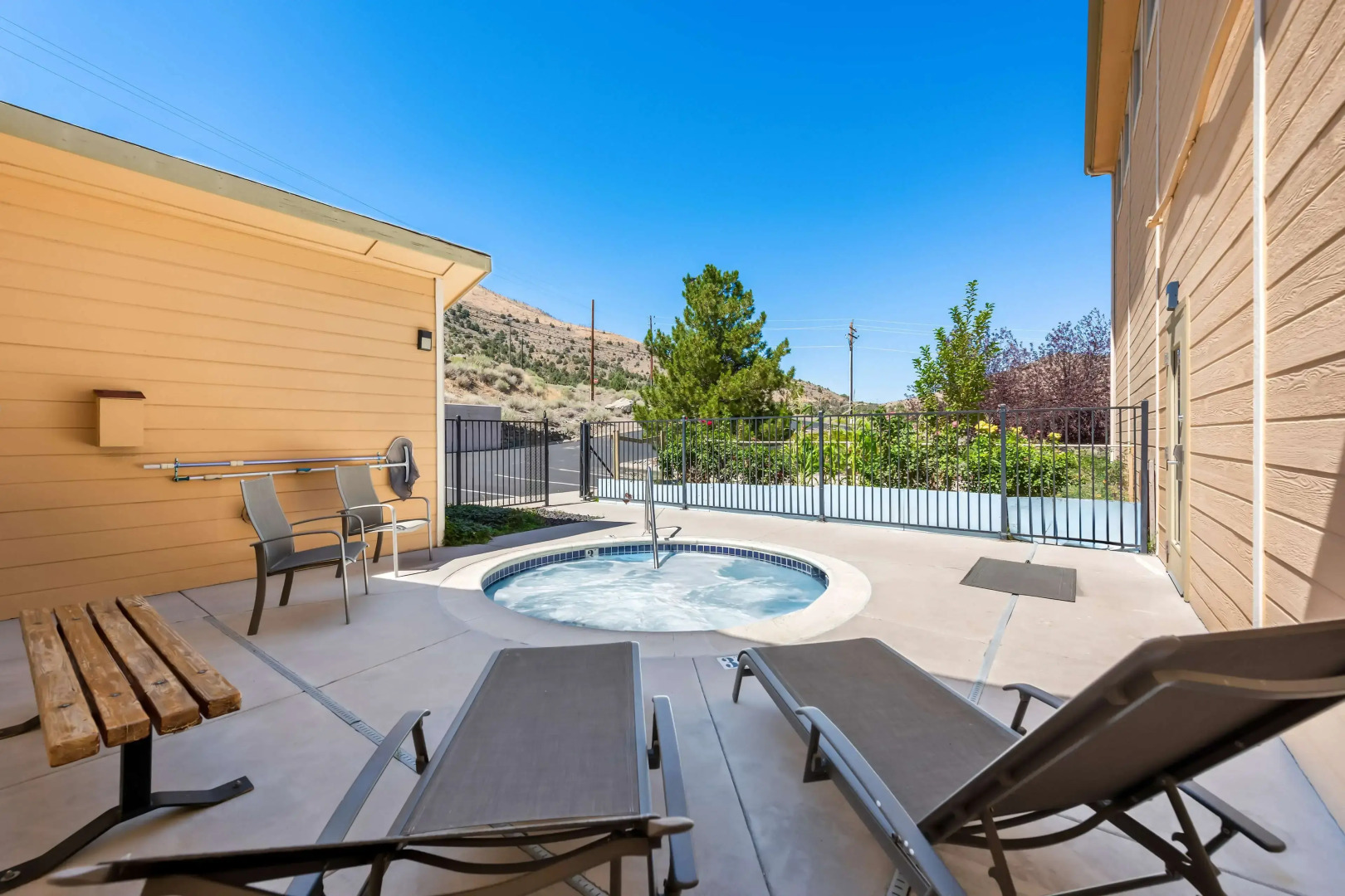 Best Western Topaz Lake Inn