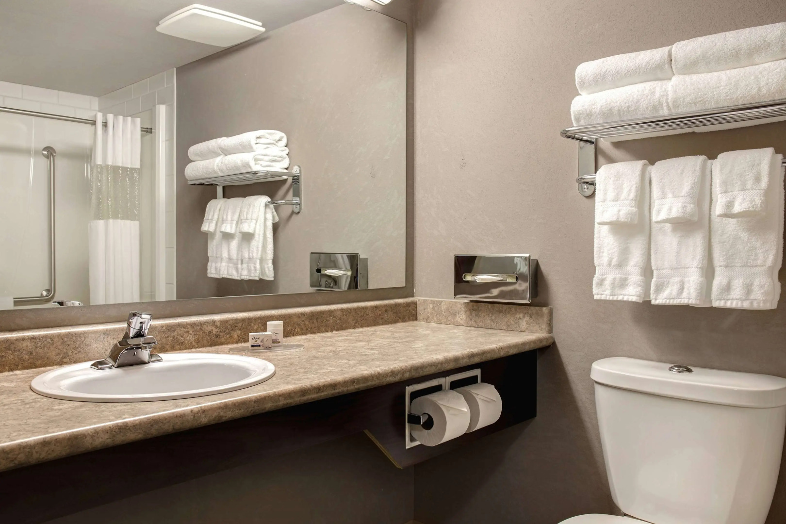 Days Inn by Wyndham Medicine Hat