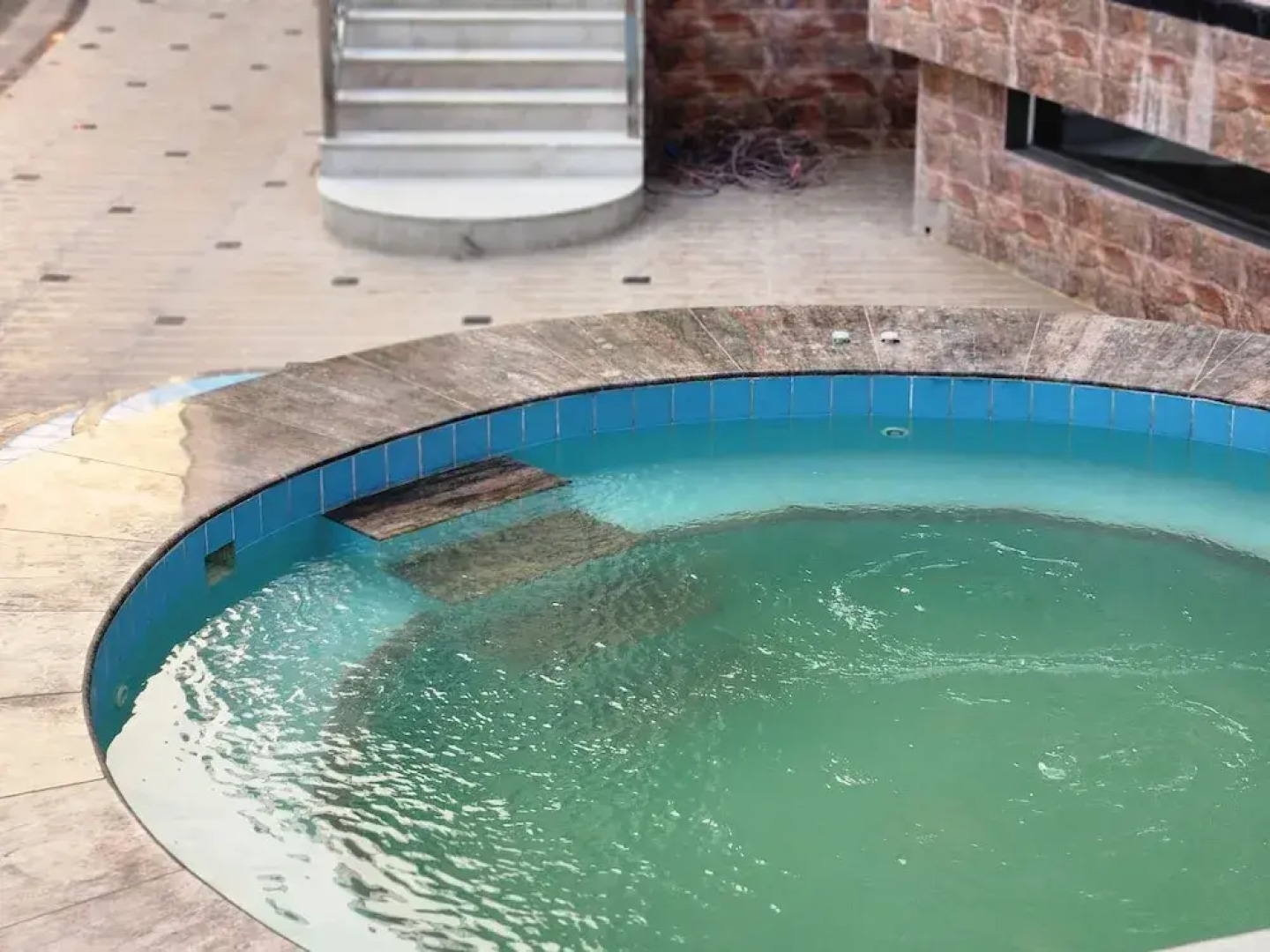 Paragon Hotel and Resort