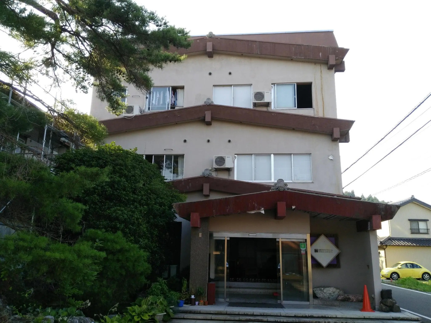 Iwamuro Slow Hostel