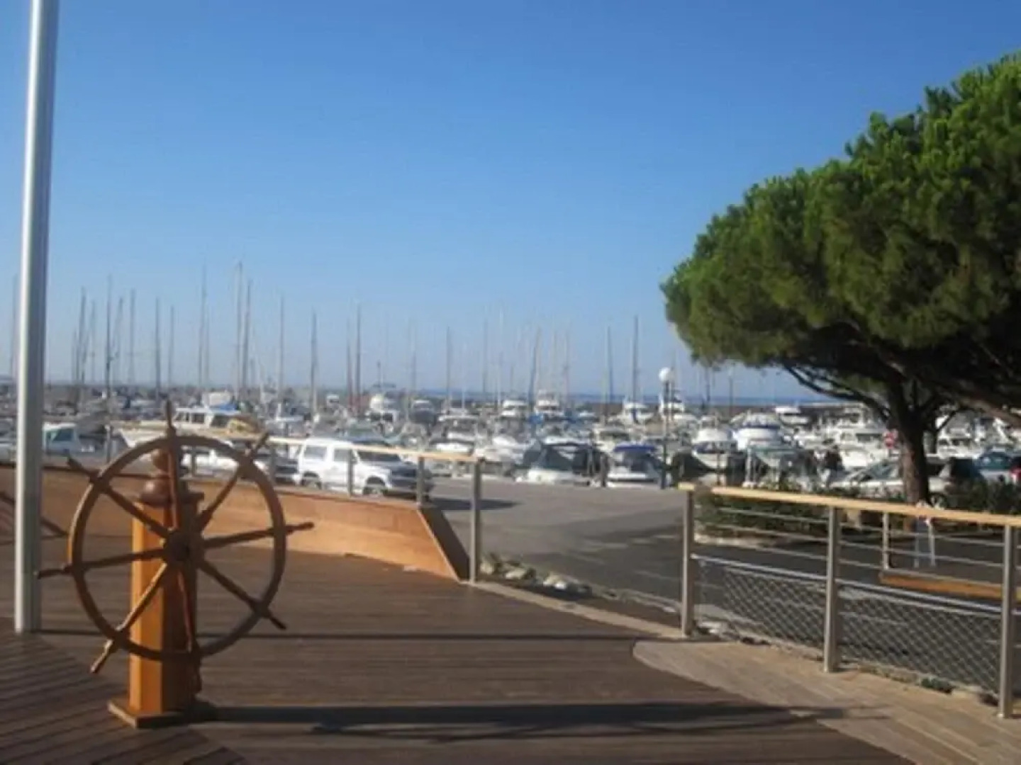 Apartment With one Bedroom in Carqueiranne, With Pool Access, Enclosed