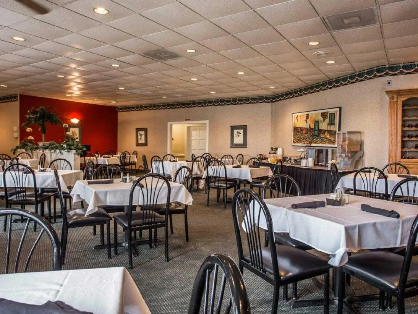 Ramada Inn & Suites Lumberton