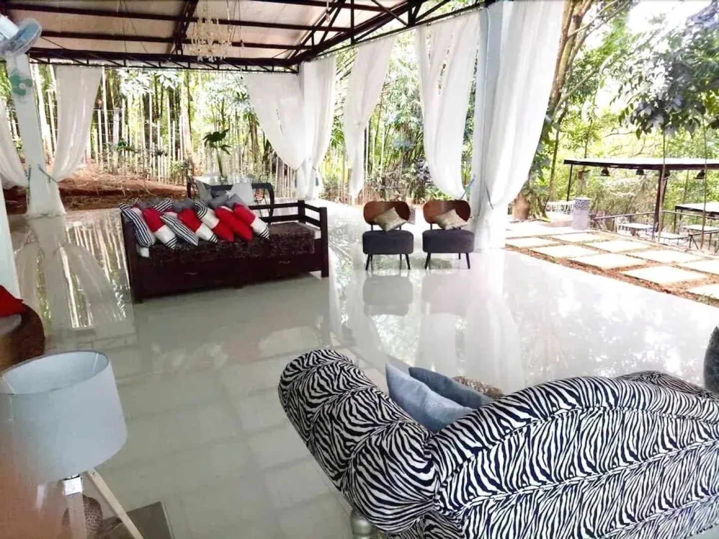 Balconahe Resto Camp