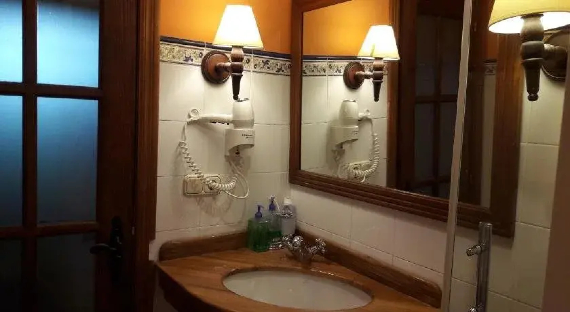 Kanpoeder - Adults Only